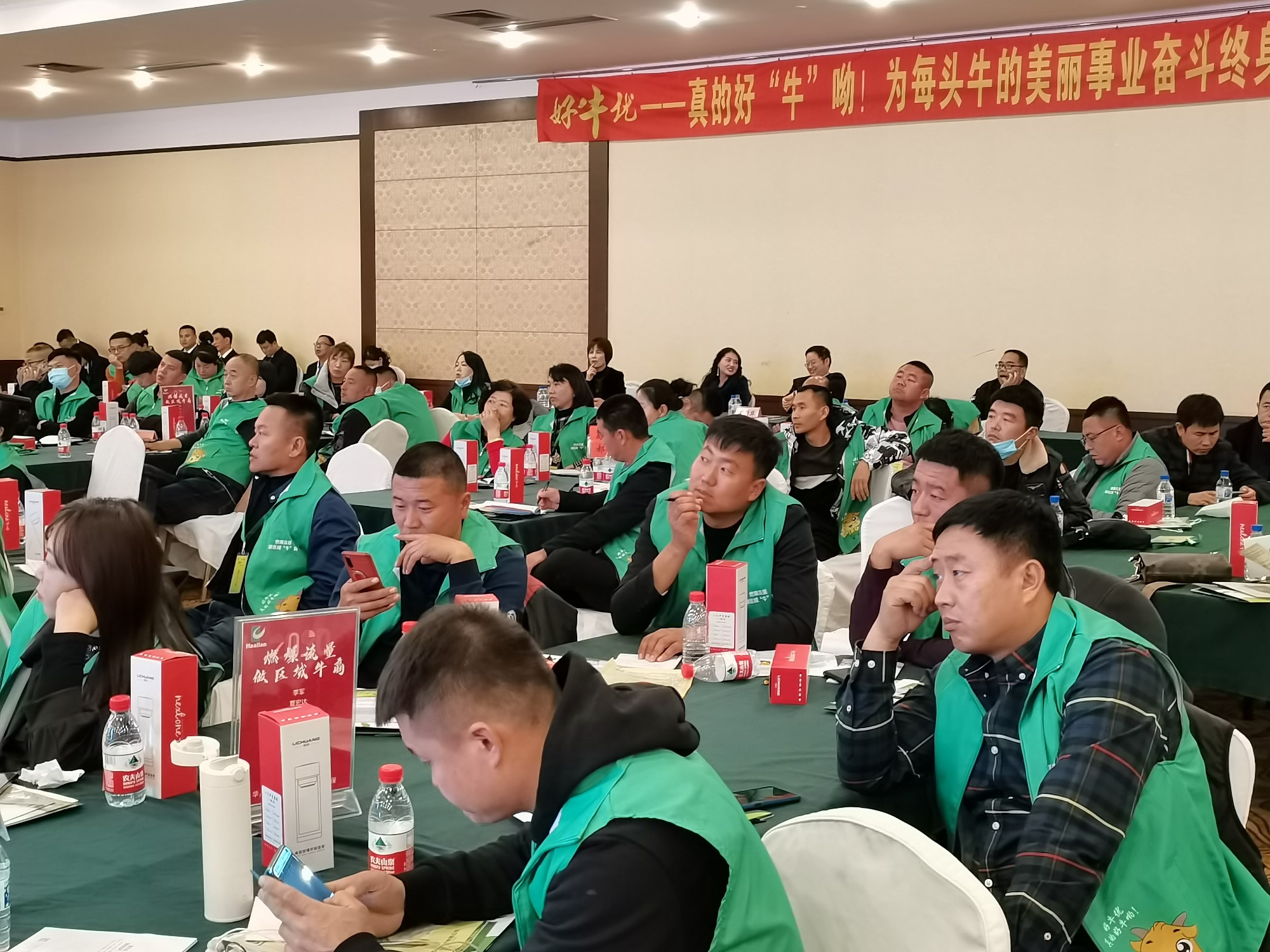 《燃爆流量 做區(qū)域“?！鄙獭返拈L春站